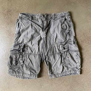 American Eagle Cargo Shorts 30